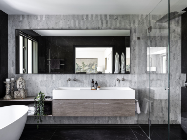 Corben Kiora Ave 0285