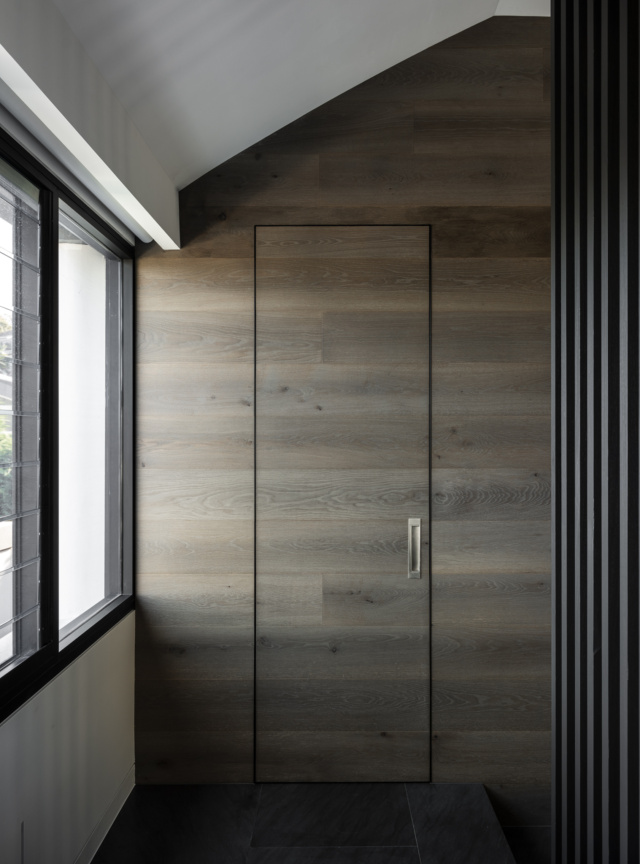 ECM 37 bedroom door detail