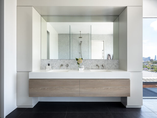 Corben Balzan House 0332 PS