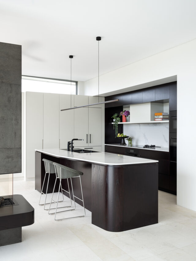 Corben Simpson Apartment 0063