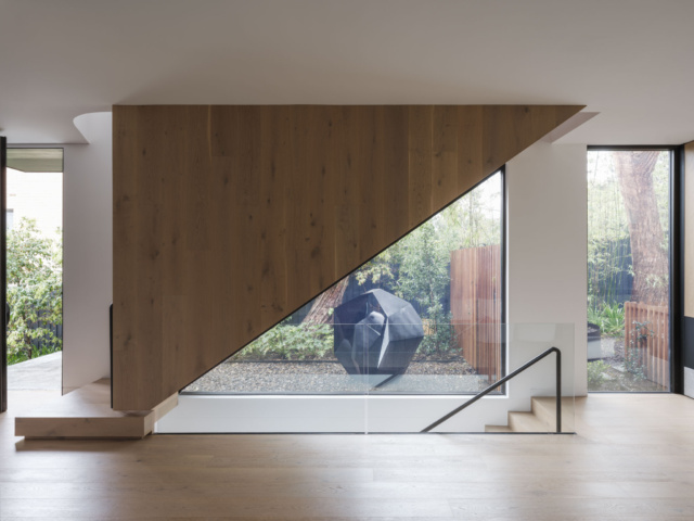 TF Photo Corben 23 A Kardinia 0103 Web Res